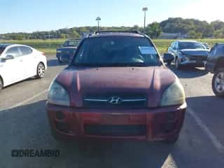 2006 Hyundai Tucson GL z VIN KM8JM12B96U445539, wystawiony jako IAAI lot #43497413 z przebiegiem 225 987 mil mil oraz . Historia ofert i sprzedaży dostępna na DreamBid. Obrazek 6.