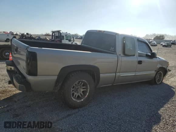 2004 GMC Sierra 1500 SLE with VIN 2GTEK19T741273062, listed as a Copart auction lot 84756165 with Not provided miles and Salvage title. Bid and sale history available at DreamBid. Image 3.