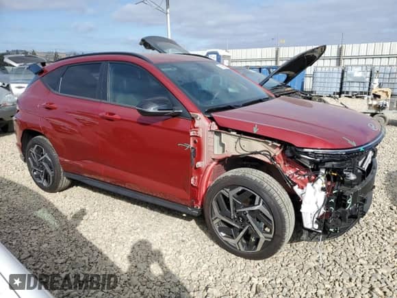 2025 Hyundai Kona N Line S с VIN KM8HB3A35SU188500, выставлен на аукционе Copart как лот 71059125 с пробегом 1 964 миль миль и Списание • Salvage title. История ставок и продаж доступна на DreamBid. Изображение 4.