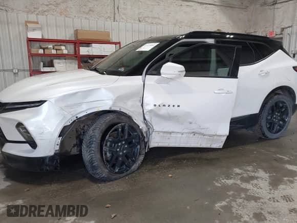 2023 Chevrolet Blazer RS с VIN 3GNKBKRSXPS233767, выставлен на аукционе IAAI как лот 42473882 с пробегом 39 172 миль миль и . История ставок и продаж доступна на DreamBid. Изображение 6.