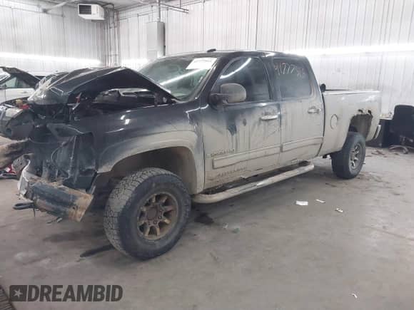 2009 Chevrolet Silverado 2500HD LT с VIN 1GCHK53K29F134512, выставлен на аукционе IAAI как лот 41777515 с пробегом 246 623 миль миль и . История ставок и продаж доступна на DreamBid. Изображение 17.