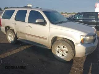 2007 Chevrolet Tahoe LT with VIN 1GNFC13J47R162173, listed as a IAAI auction lot 43076743 with 252,410 mi miles and . Bid and sale history available at DreamBid. Image 1.