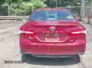 2020 Toyota Camry LE z VIN 4T1C11AKXLU910439, wystawiony jako IAAI lot #42723450 z przebiegiem Nie podano mil oraz . Historia ofert i sprzedaży dostępna na DreamBid. Obrazek 16.