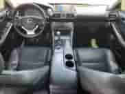 2014 Lexus IS 350 z VIN JTHBE1D22E5005950, wystawiony jako Copart lot #70054075 z przebiegiem 185 954 mil mil oraz Szkoda całkowita • Salvage title. Historia ofert i sprzedaży dostępna na DreamBid. Obrazek 8.