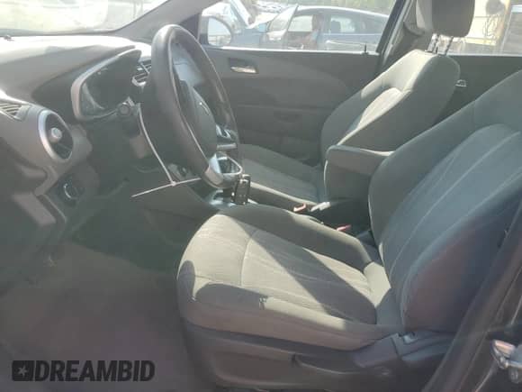 2018 Chevrolet Sonic LT с VIN 1G1JD5SH1J4139159, выставлен на аукционе Copart как лот 71011795 с пробегом 203 394 миль миль и Списание • Salvage title. История ставок и продаж доступна на DreamBid. Изображение 7.