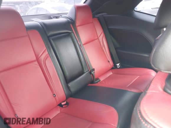 2017 Dodge Challenger SXT Plus z VIN 2C3CDZAGXHH601302, wystawiony jako IAAI lot #43076402 z przebiegiem 66 660 mil mil oraz . Historia ofert i sprzedaży dostępna na DreamBid. Obrazek 8.