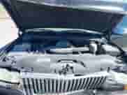 2004 Chevrolet Suburban LS z VIN 1GNFK16Z54J271918, wystawiony jako IAAI lot #38862513 z przebiegiem 251 676 mil mil oraz . Historia ofert i sprzedaży dostępna na DreamBid. Obrazek 10.