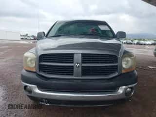 2006 Dodge 1500 ST z VIN 1D7HA16K16J238883, wystawiony jako IAAI lot #43444538 z przebiegiem 233 969 mil mil oraz . Historia ofert i sprzedaży dostępna na DreamBid. Obrazek 6.