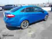 2017 Ford Fiesta SE z VIN 3FADP4BE1HM141090, wystawiony jako IAAI lot #42570273 z przebiegiem 121 841 mil mil oraz . Historia ofert i sprzedaży dostępna na DreamBid. Obrazek 4.