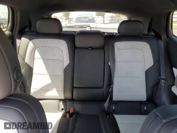 2024 Chevrolet Equinox EV LT с VIN 3GN7DLRPXRS252968, выставлен на аукционе Copart как лот 57269745 с пробегом 8 867 миль миль и Списание • Salvage title. История ставок и продаж доступна на DreamBid. Изображение 10.