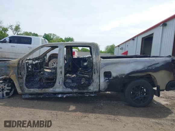 2022 Chevrolet Silverado 1500 Custom Trail Boss с VIN 3GCPDCEKXNG512849, выставлен на аукционе IAAI как лот 42385174 с пробегом Не указан миль и . История ставок и продаж доступна на DreamBid. Изображение 6.