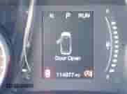 2019 Jeep Compass Altitude z VIN 3C4NJCBB3KT637375, wystawiony jako IAAI lot #42408775 z przebiegiem 114 977 mil mil oraz . Historia ofert i sprzedaży dostępna na DreamBid. Obrazek 16.