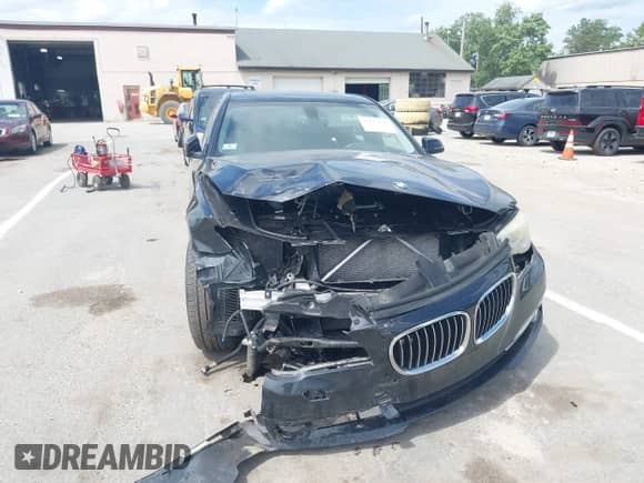2013 BMW 7 Series 740Li xDrive with VIN WBAYF4C58DDE23696, listed as a IAAI auction lot 42623950 with 144,247 mi miles and . Bid and sale history available at DreamBid. Image 6.