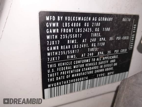 2017 Volkswagen Tiguan Wolfsburg Edition z VIN WVGRV7AX3HK000874, wystawiony jako IAAI lot #41332583 z przebiegiem 27 921 mil mil oraz . Historia ofert i sprzedaży dostępna na DreamBid. Obrazek 9.