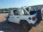 2025 Jeep Wrangler Sahara z VIN 1C4PJXEN4SW637207, wystawiony jako IAAI lot #43326480 z przebiegiem 5 222 mil mil oraz . Historia ofert i sprzedaży dostępna na DreamBid. Obrazek 14.