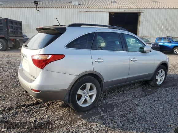 2010 Hyundai Veracruz Limited с VIN KM8NUDCC3AU128388, выставлен на аукционе Copart как лот 84462985 с пробегом 140 426 миль миль и Чистый • Clean title. История ставок и продаж доступна на DreamBid. Изображение 3.