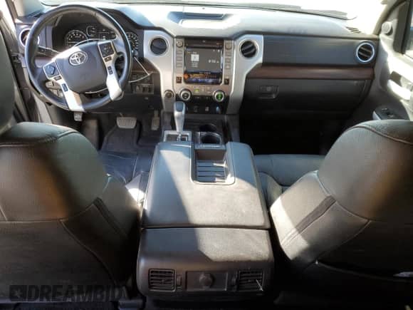 2019 Toyota Tundra SR5 с VIN 5TFHY5F15KX845980, выставлен на аукционе Copart как лот 71916695 с пробегом 97 577 миль миль и Списание • Salvage title. История ставок и продаж доступна на DreamBid. Изображение 8.