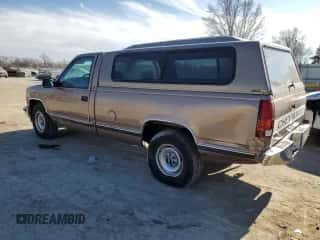1995 Chevrolet Silverado 2500 z VIN 1GCFC24KXSZ271266, wystawiony jako Copart lot #87375274 z przebiegiem 120 158 mil mil oraz Szkoda całkowita • Salvage title. Historia ofert i sprzedaży dostępna na DreamBid. Obrazek 2.