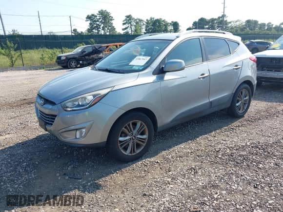 2015 Hyundai Tucson SE с VIN KM8JUCAG0FU091127, выставлен на аукционе IAAI как лот 42867047 с пробегом 108 072 миль миль и . История ставок и продаж доступна на DreamBid. Изображение 18.