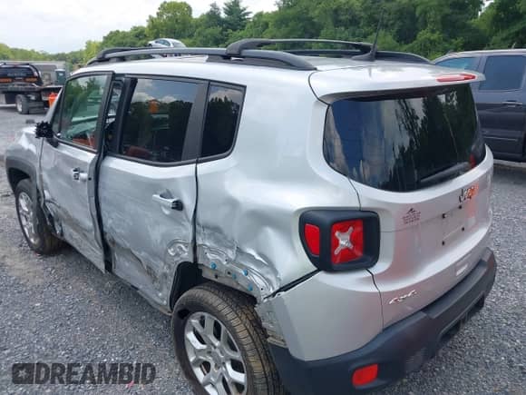 2018 Jeep Renegade Latitude с VIN ZACCJBBB0JPH95535, выставлен на аукционе IAAI как лот 42865906 с пробегом 96 110 миль миль и . История ставок и продаж доступна на DreamBid. Изображение 3.