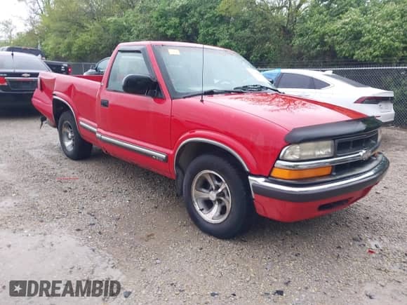 2000 Chevrolet S-10 с VIN 1GCCS1453YK296165, выставлен на аукционе IAAI как лот 42190667 с пробегом 215 370 миль миль и . История ставок и продаж доступна на DreamBid. Изображение 1.