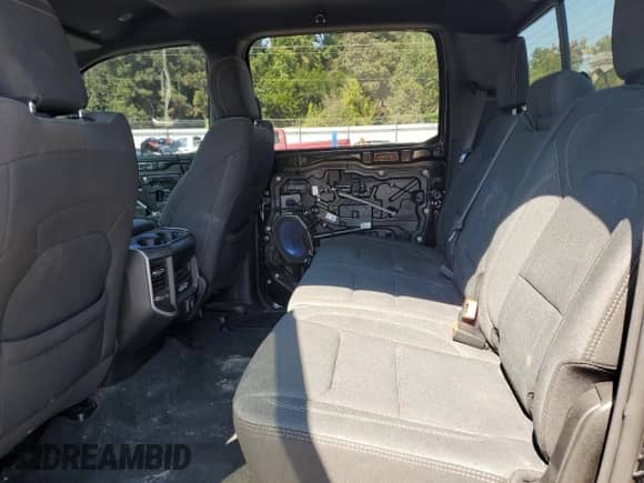 2020 Ram 1500 Big Horn z VIN 1C6SRFFT0LN419063, wystawiony jako Copart lot #80578555 z przebiegiem 59 995 mil mil oraz Szkoda całkowita • Salvage title. Historia ofert i sprzedaży dostępna na DreamBid. Obrazek 10.