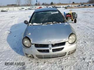 2003 Dodge Neon SXT z VIN 1B3ES56C33D182774, wystawiony jako Copart lot #89039415 z przebiegiem 86 597 mil mil oraz Szkoda całkowita • Salvage title. Historia ofert i sprzedaży dostępna na DreamBid. Obrazek 5.