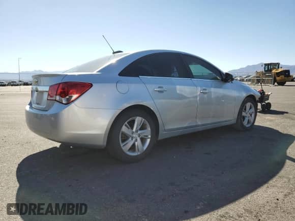 2015 Chevrolet Cruze Diesel z VIN 1G1P75SZ4F7263880, wystawiony jako Copart lot #66901815 z przebiegiem 196 972 mil mil oraz Szkoda całkowita • Salvage title. Historia ofert i sprzedaży dostępna na DreamBid. Obrazek 3.