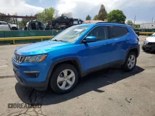 2019 Jeep Compass Latitude с VIN 3C4NJDBB0KT723507, выставлен на аукционе Copart как лот 63998115 с пробегом 76 648 миль миль и Списание • Salvage title. История ставок и продаж доступна на DreamBid. Изображение 1.
