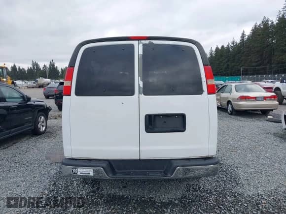 2007 Chevrolet Express Passenger with VIN 1GAHG39U671193189, listed as a IAAI auction lot 42245925 with 234,555 mi miles and . Bid and sale history available at DreamBid. Image 16.