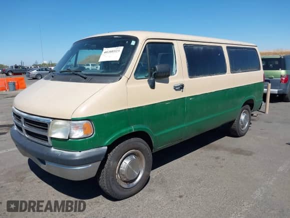 1996 Dodge Passenger z VIN 2B5WB35Z9TK160063, wystawiony jako IAAI lot #40260323 z przebiegiem 144 431 mil mil oraz . Historia ofert i sprzedaży dostępna na DreamBid. Obrazek 2.