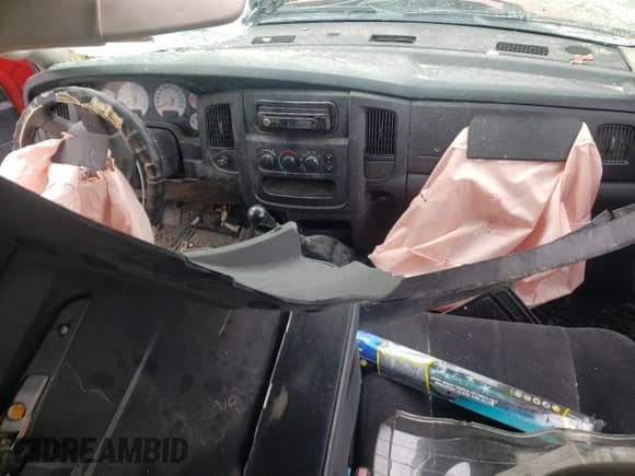 2004 Dodge 3500 SLT с VIN 3D7LU38C54G211865, выставлен на аукционе Copart как лот 49072355 с пробегом Не указан миль и Чистый • Clean title. История ставок и продаж доступна на DreamBid. Изображение 8.