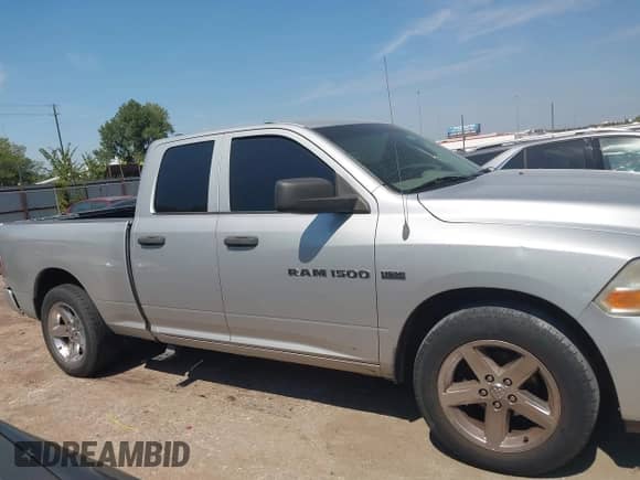 2012 Ram 1500 Express с VIN 1C6RD6FT8CS157162, выставлен на аукционе IAAI как лот 43098172 с пробегом 265 807 миль миль и . История ставок и продаж доступна на DreamBid. Изображение 13.