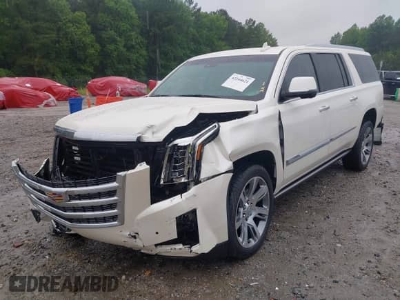 2015 Cadillac Escalade ESV Premium with VIN 1GYS4TKJ6FR708255, listed as a IAAI auction lot 42244621 with 31,407 mi miles and . Bid and sale history available at DreamBid. Image 2.