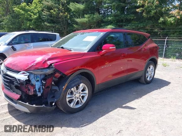 2021 Chevrolet Blazer LT z VIN 3GNKBCRS3MS559640, wystawiony jako IAAI lot #42802245 z przebiegiem 98 619 mil mil oraz . Historia ofert i sprzedaży dostępna na DreamBid. Obrazek 2.