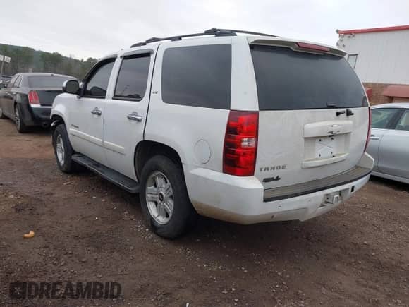 2008 Chevrolet Tahoe LTZ с VIN 1GNFC13JX8R102464, выставлен на аукционе IAAI как лот 41531849 с пробегом 340 035 миль миль и . История ставок и продаж доступна на DreamBid. Изображение 3.