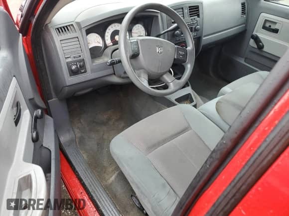 2005 Dodge Dakota ST with VIN 1D7HW22K25S178165, listed as a Copart auction lot 55739765 with 154,050 mi miles and Salvage title. Bid and sale history available at DreamBid. Image 8.