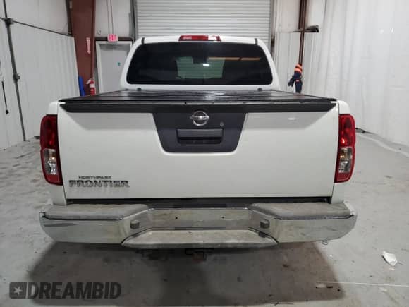 2016 Nissan Frontier S z VIN 1N6AD0ER5GN768082, wystawiony jako Copart lot #45889725 z przebiegiem 99 894 mil mil oraz Czysty tytuł • Clean title. Historia ofert i sprzedaży dostępna na DreamBid. Obrazek 6.