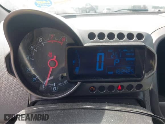 2013 Chevrolet Sonic LS с VIN 1G1JA6SH5D4179747, выставлен на аукционе IAAI как лот 43290705 с пробегом 165 425 миль миль и . История ставок и продаж доступна на DreamBid. Изображение 7.