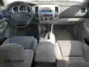 2006 Toyota Tacoma z VIN 5TELU42N36Z155541, wystawiony jako Copart lot #84460145 z przebiegiem 108 042 mil mil oraz Szkoda całkowita • Salvage title. Historia ofert i sprzedaży dostępna na DreamBid. Obrazek 8.