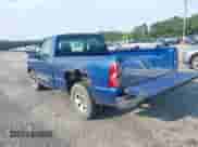 2004 Chevrolet Silverado 1500 Work Truck z VIN 1GCEC14X44Z282736, wystawiony jako IAAI lot #42307258 z przebiegiem 196 877 mil mil oraz . Historia ofert i sprzedaży dostępna na DreamBid. Obrazek 3.