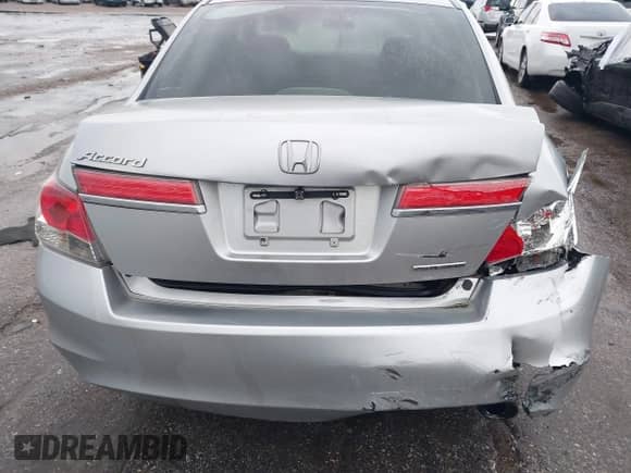 2011 Honda Accord SE with VIN 1HGCP2F62BA138850, listed as a IAAI auction lot 42354904 with 203,144 mi miles and . Bid and sale history available at DreamBid. Image 16.