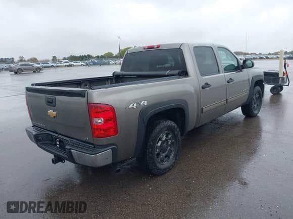 2013 Chevrolet Silverado 1500 LT with VIN 3GCPKSE76DG328941, listed as a IAAI auction lot 43486340 with 159,432 mi miles and . Bid and sale history available at DreamBid. Image 4.