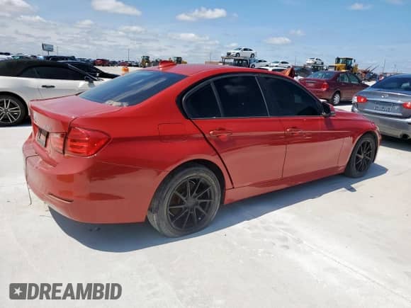 2013 BMW 3 Series 328i with VIN WBA3C1C53DF442370, listed as a Copart auction lot 59135105 with 194,288 mi miles and Clean title. Bid and sale history available at DreamBid. Image 3.