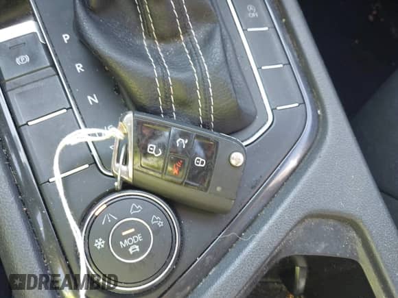 2021 Volkswagen Tiguan SE с VIN 3VV2B7AX1MM090464, выставлен на аукционе IAAI как лот 42697390 с пробегом 59 605 миль миль и . История ставок и продаж доступна на DreamBid. Изображение 11.