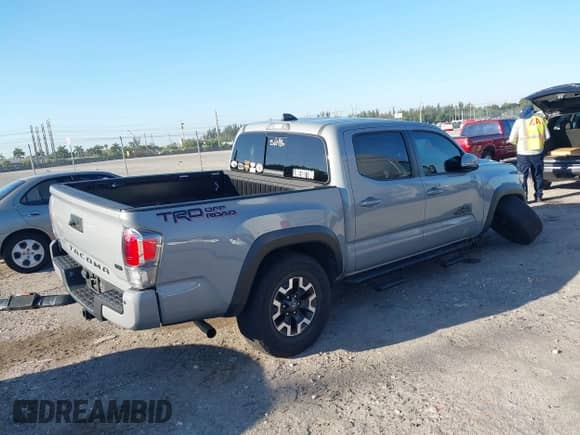 2021 Toyota Tacoma SR5 with VIN 5TFAZ5CN2MX096998, listed as a IAAI auction lot 41788306 with 45,880 mi miles and . Bid and sale history available at DreamBid. Image 4.