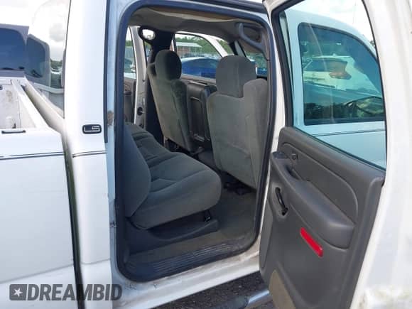 2004 Chevrolet Silverado 2500 LT с VIN 1GCGK23U94F217116, выставлен на аукционе IAAI как лот 42258809 с пробегом 158 678 миль миль и . История ставок и продаж доступна на DreamBid. Изображение 8.