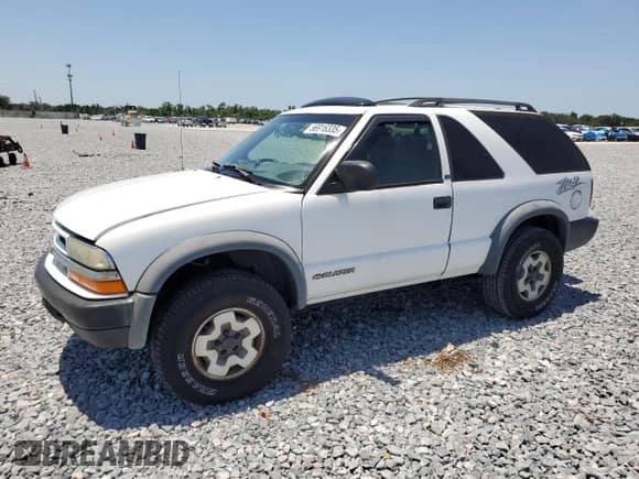 2002 Chevrolet Blazer LS with VIN 1GNCT18W62K174429, listed as a Copart auction lot 65730565 with 179,630 mi miles and Non repairable. Bid and sale history available at DreamBid. Image 1.