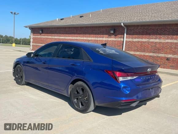 2022 Hyundai Elantra SEL z VIN 5NPLM4AG2NH080089, wystawiony jako Copart lot #84573585 z przebiegiem 66 914 mil mil oraz Czysty tytuł • Clean title. Historia ofert i sprzedaży dostępna na DreamBid. Obrazek 3.