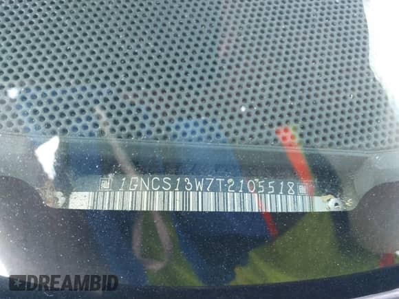 1996 Chevrolet Blazer with VIN 1GNCS13W7T2105518, listed as a IAAI auction lot 43140584 with 211,245 mi miles and . Bid and sale history available at DreamBid. Image 9.